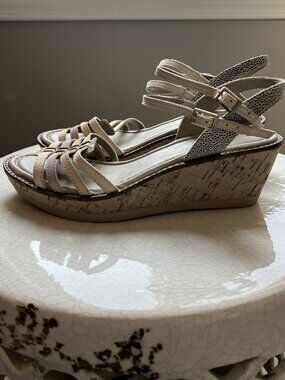 Hush Puppies Wedge Sandals Women's Size 8